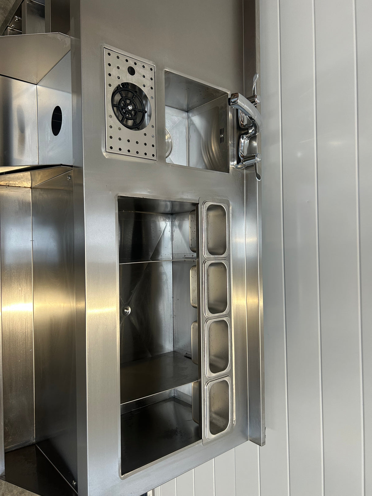Deluxe Cocktail Station With Ice Well - 1500x580x850mm