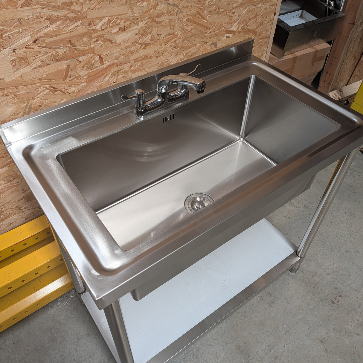 Single Bowl Sink 1000x600x900mm - Large Centre Bowl
