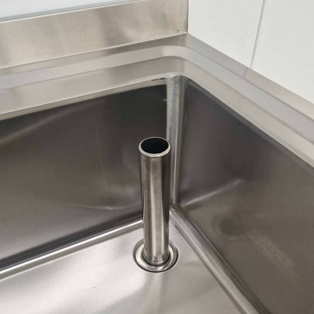 Single Bowl Sink (Large Centre Bowl) 1000x600x900mm