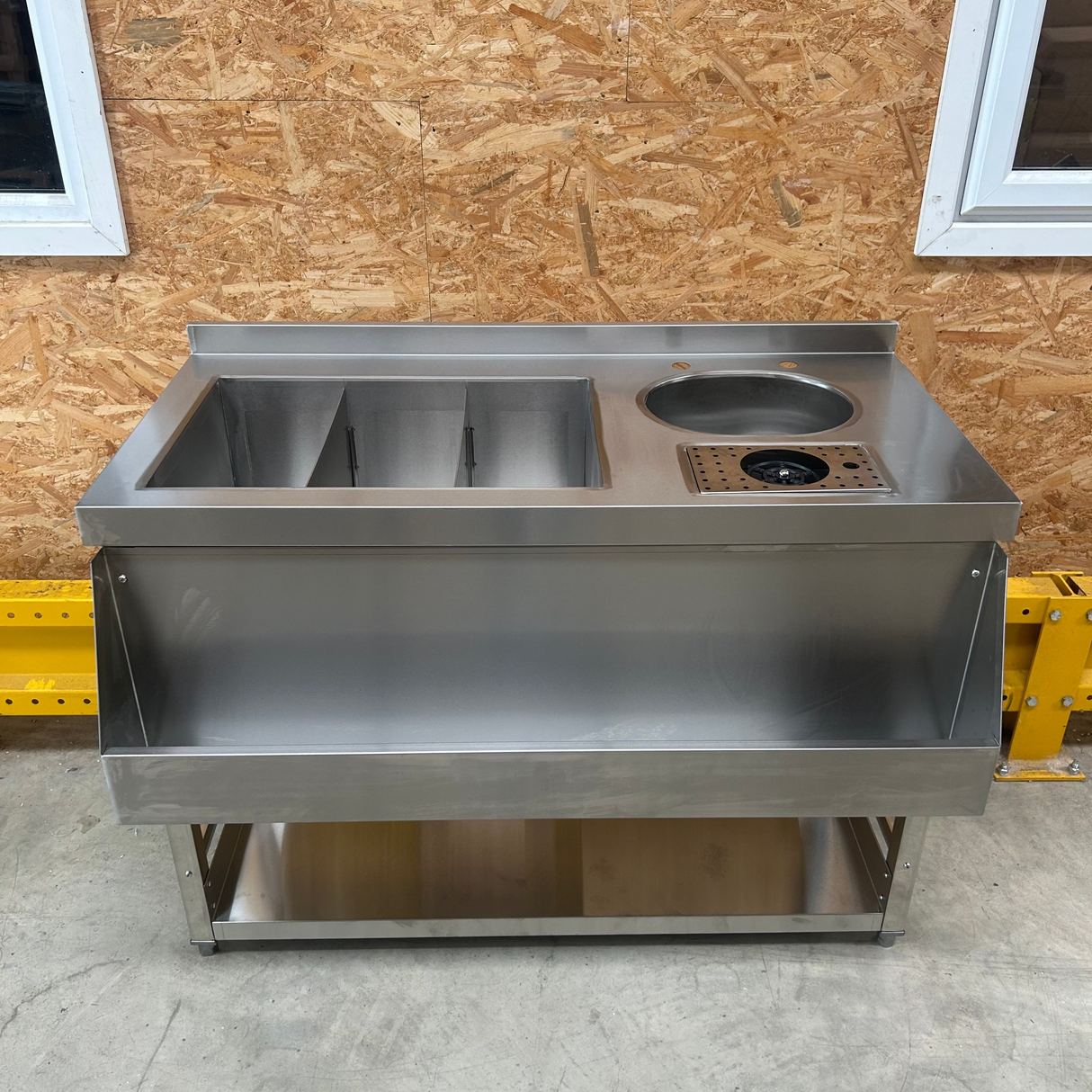 1200mm Cocktail Station With Icewell and speed rail